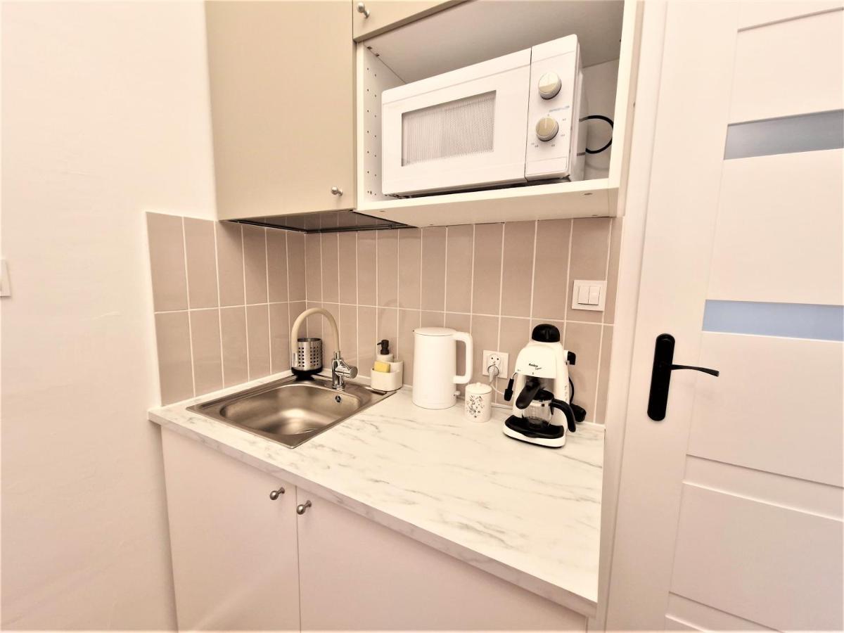 J&W Apartments Swietojanska Rooms Varsovia Exterior foto