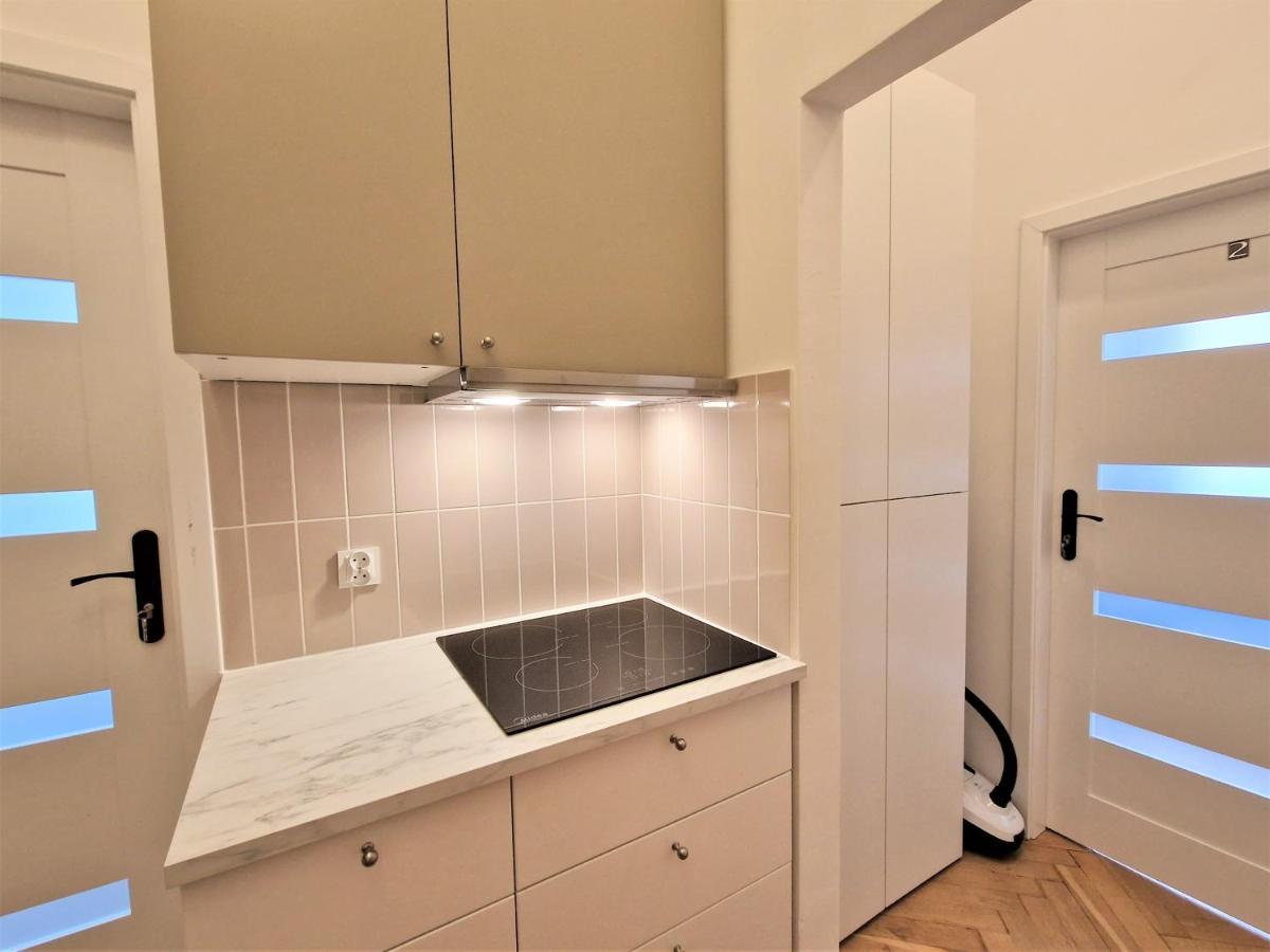J&W Apartments Swietojanska Rooms Varsovia Exterior foto