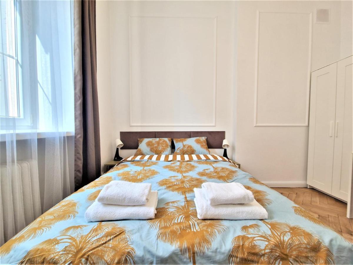 J&W Apartments Swietojanska Rooms Varsovia Exterior foto