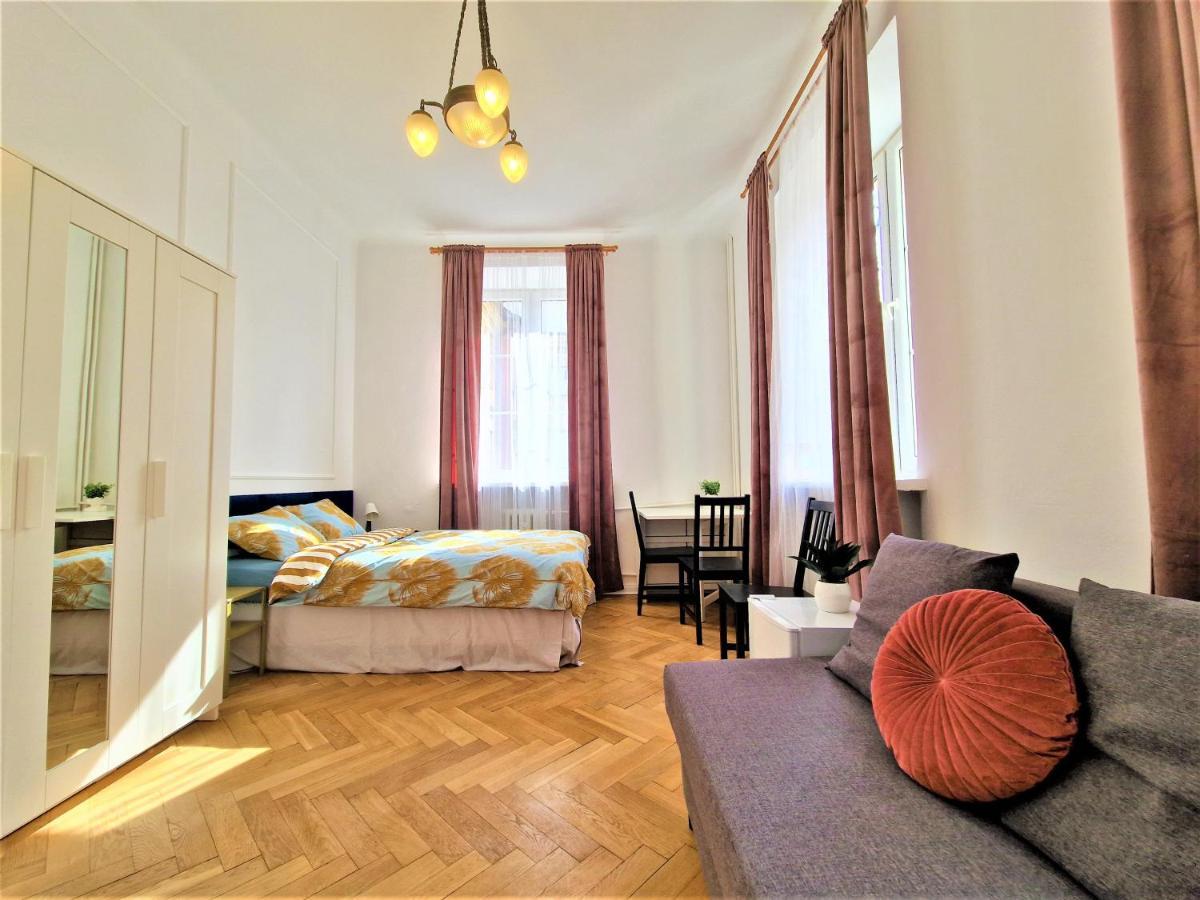 J&W Apartments Swietojanska Rooms Varsovia Exterior foto