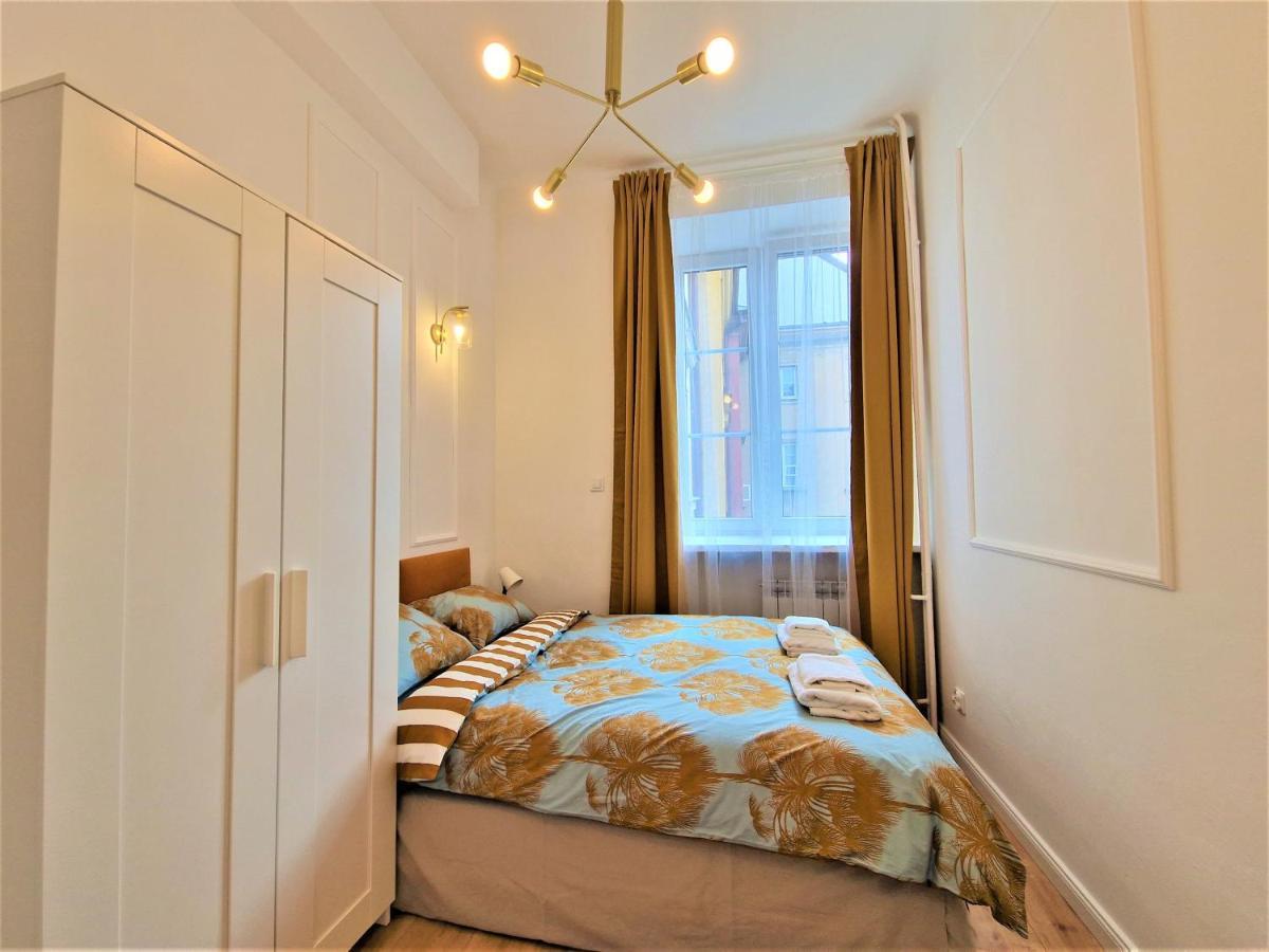 J&W Apartments Swietojanska Rooms Varsovia Exterior foto