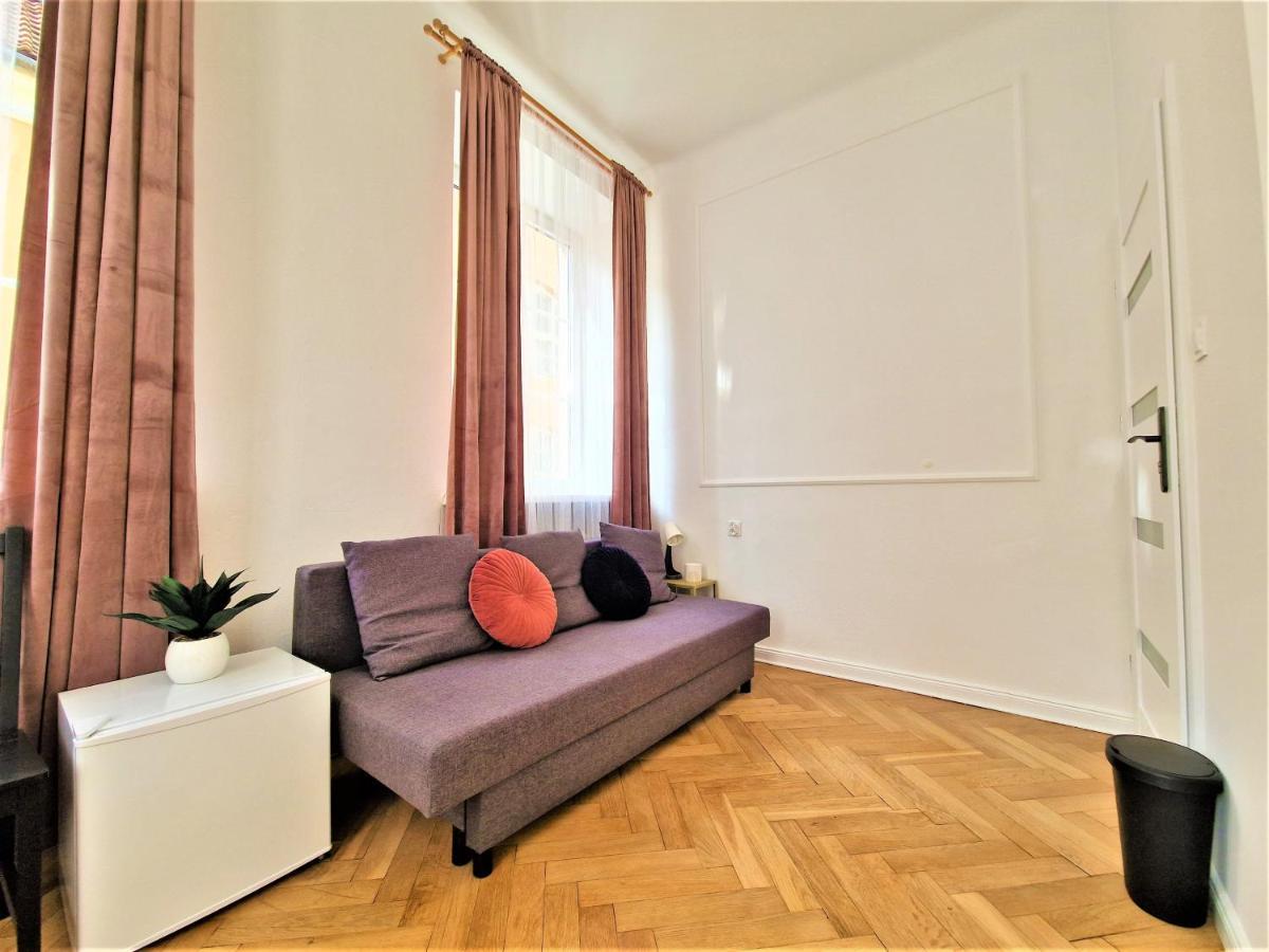 J&W Apartments Swietojanska Rooms Varsovia Exterior foto