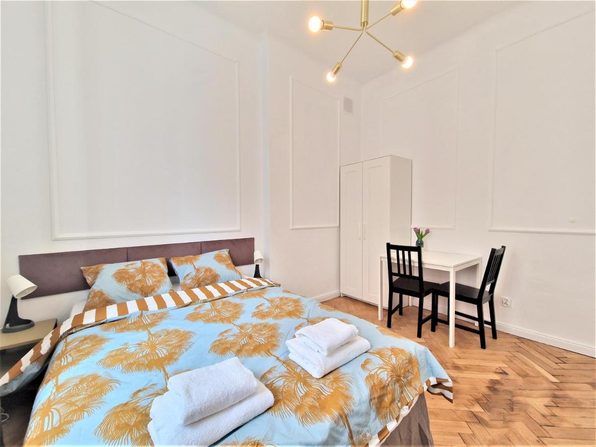 J&W Apartments Swietojanska Rooms Varsovia Exterior foto