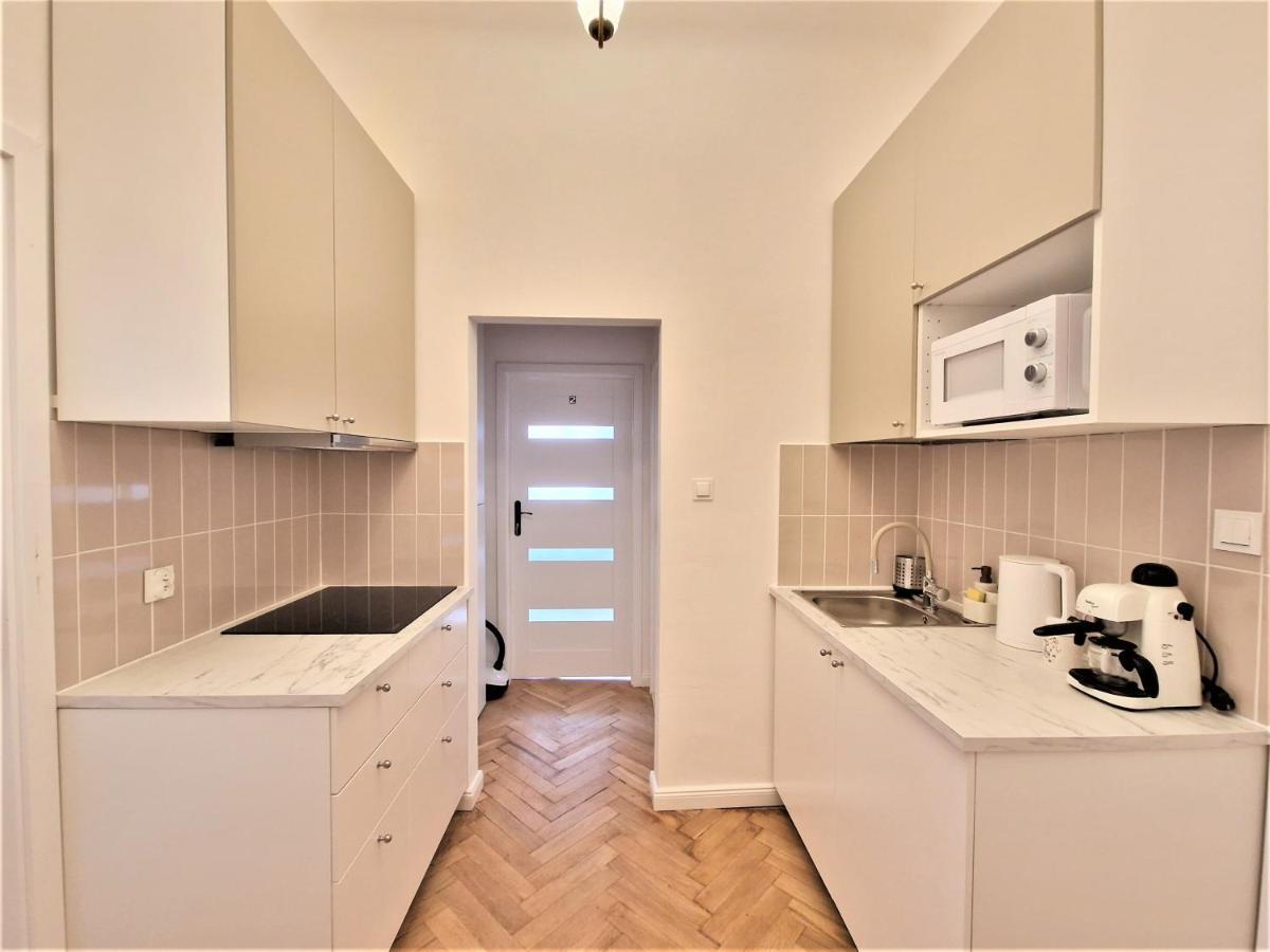 J&W Apartments Swietojanska Rooms Varsovia Exterior foto